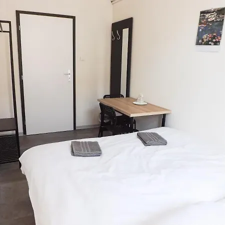 Cute D2 Homestay Prague