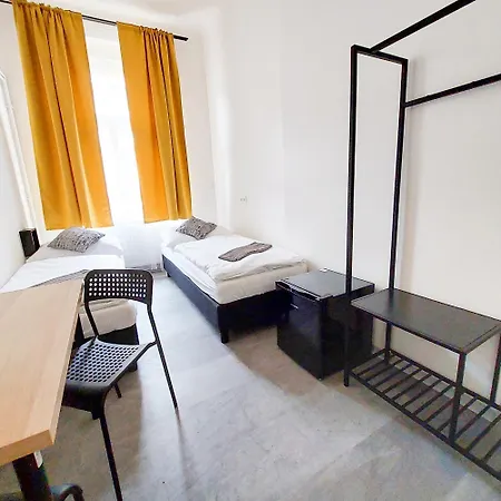 Cute Room Near The Centre Of Prague D2 Проживание в семье *