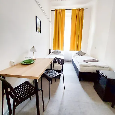 Cute Room Near The Centre Of Prague D2 Проживание в семье